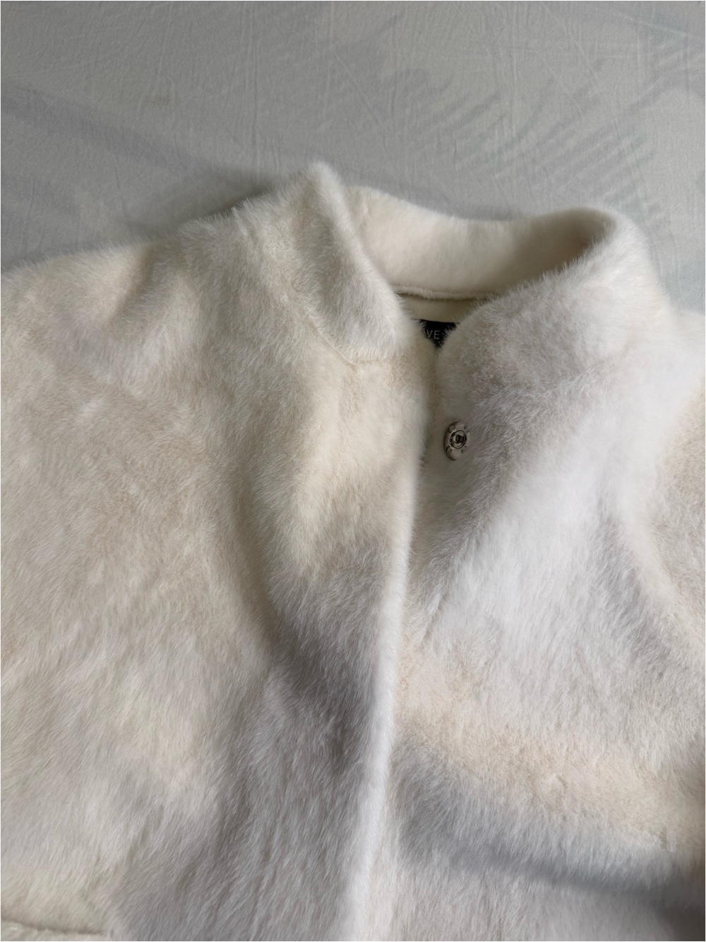 Love Token Jacket - Picture 3 of 4